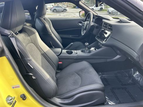 Used 2023 Nissan Z Performance w/ Floor Mat Package (L93) image 12