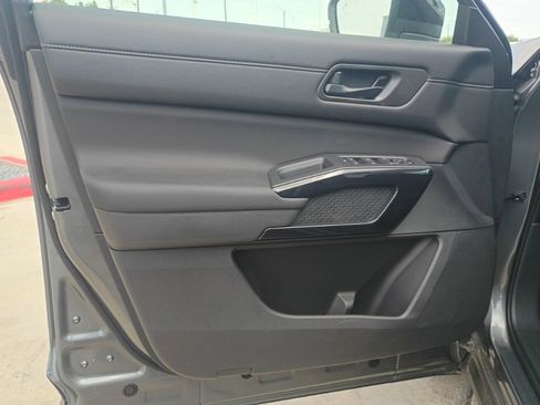 New 2026 Nissan Pathfinder SV image 24