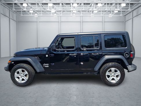 Used 2019 Jeep Wrangler Unlimited Sport S AWD/4WD image 2