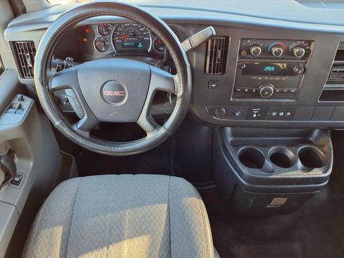 Used 2014 GMC Savana 2500 LT w/ LT Preferred Equipment Group image 5