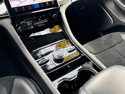 Used 2023 Jeep Grand Cherokee Trailhawk w/ Advanced Protech Group II image 15