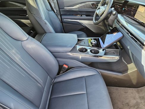 New 2025 Cadillac Escalade IQ Sport 2 AWD/4WD image 10