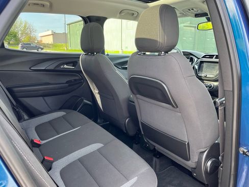 Used 2021 Chevrolet TrailBlazer LT w/ Sun and Liftgate Package image 13