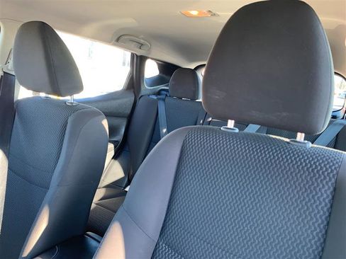 Used 2019 Nissan Rogue Sport S image 16