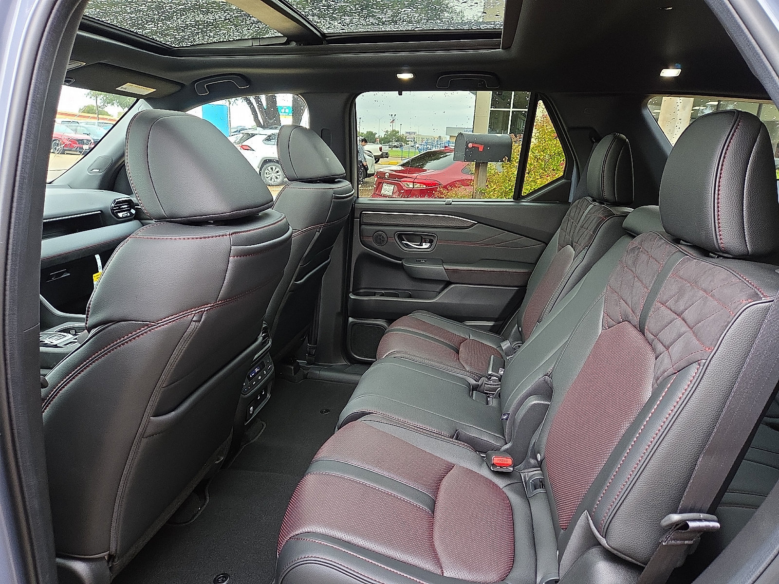 New 2026 Honda Pilot Black Edition image 8