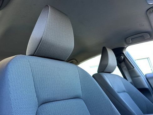 Used 2024 Toyota Prius LE FWD image 19