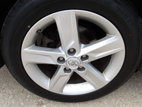 Used 2012 Toyota Camry SE FWD image 23