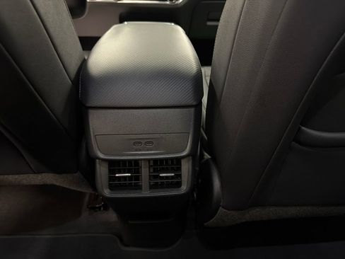 Used 2025 Chevrolet Equinox LT w/ Convenience Package II FWD image 17