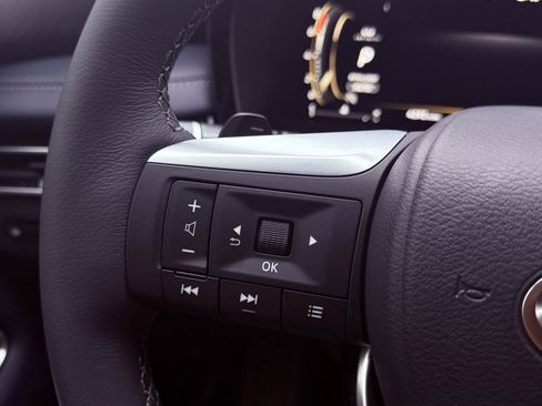 Certified 2026 INFINITI QX60 Sport w/ Dark Cargo Package image 17