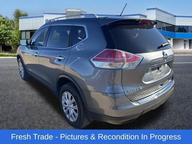 Used 2016 Nissan Rogue S w/ Appearance Package AWD/4WD image 3