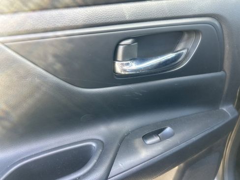 Used 2016 Nissan Altima 2.5 S w/ Power Driver Seat Package image 24