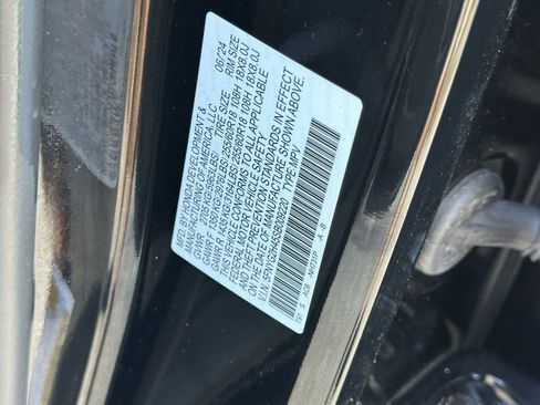 Used 2025 Honda Pilot EX-L image 38