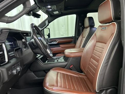 Used 2024 GMC Sierra 3500 Denali Ultimate image 6