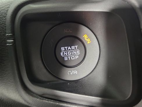 Used 2025 Jeep Gladiator Rubicon image 27