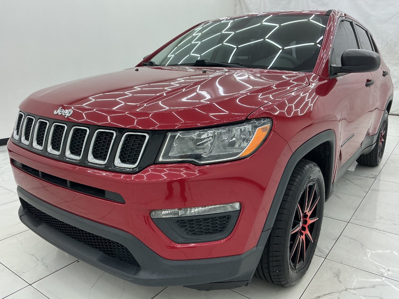 Used 2018 Jeep Compass Sport FWD image 1