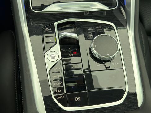 Certified 2024 BMW X6 xDrive40i w/ M Sport Professional Package image 17