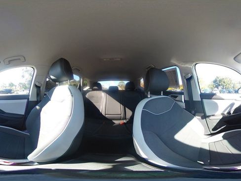 Used 2025 Volkswagen Taos SE image 42