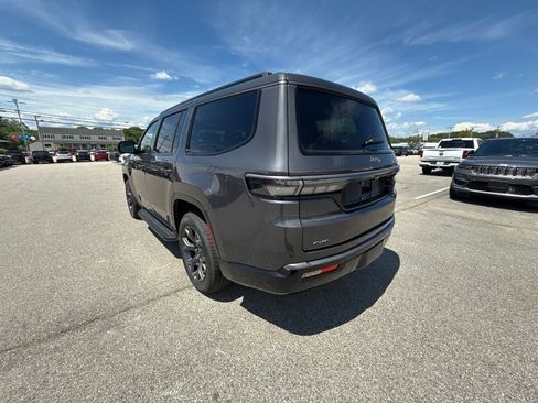 New 2026 Jeep Grand Wagoneer Limited AWD/4WD image 3