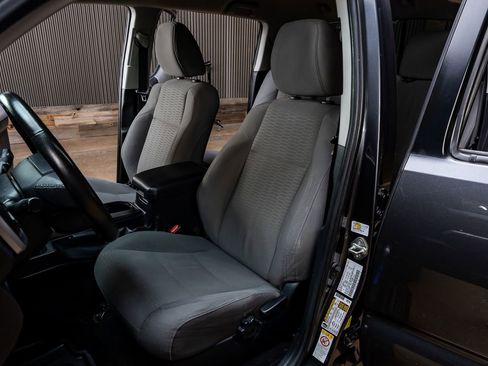 Used 2018 Toyota Tacoma SR5 AWD/4WD image 27