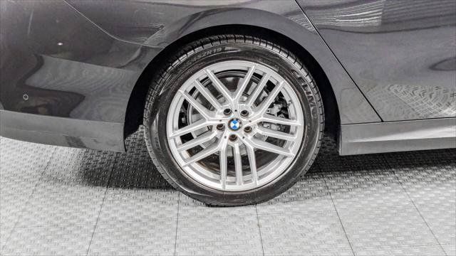 Used 2025 BMW 530i w/ Premium Package RWD image 34