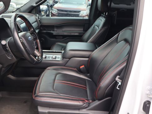 Used 2021 Ford Expedition Max Limited image 19