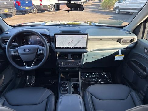 New 2025 Ford Maverick Lariat w/ Black Appearance Package image 28