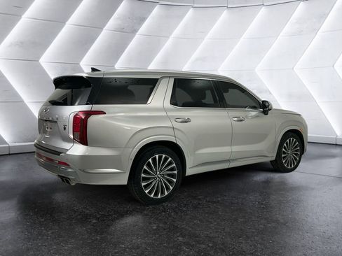 Used 2024 Hyundai Palisade Calligraphy image 4