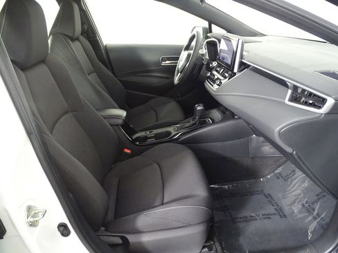 Used 2025 Toyota Corolla SE image 14