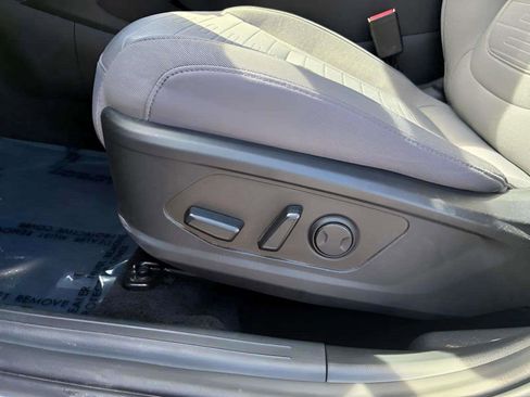 Certified 2024 Hyundai Santa Cruz SEL FWD image 13