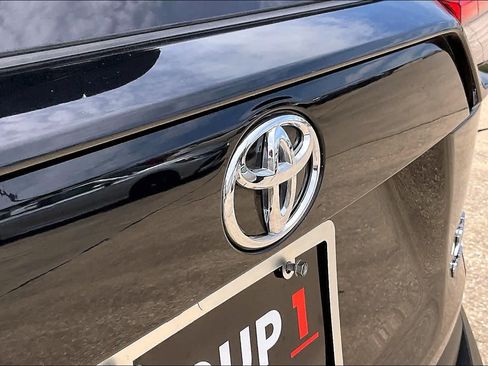 Used 2025 Toyota RAV4 XLE AWD/4WD image 29
