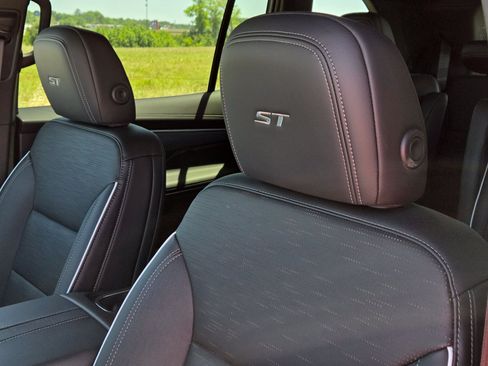 New 2026 Buick Enclave Sport Touring w/ Power Package FWD image 16