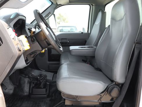 Used 2023 Ford F650 2WD Regular Cab Super Duty image 18