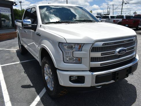 Used 2015 Ford F150 Platinum w/ Equipment Group 701A Luxury AWD/4WD image 4