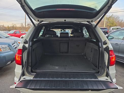 Used 2011 BMW X5 M image 16
