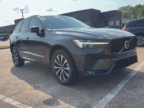 Used 2024 Volvo XC60 B5 Plus AWD/4WD image 1