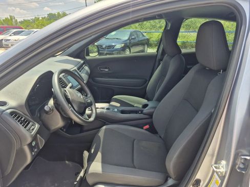 Used 2019 Honda HR-V Sport image 12
