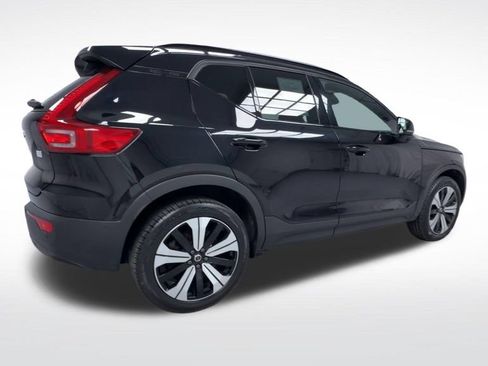 Used 2023 Volvo XC40 Recharge Plus AWD/4WD image 8
