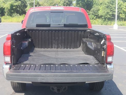 Used 2023 Toyota Tacoma SR5 AWD/4WD image 28