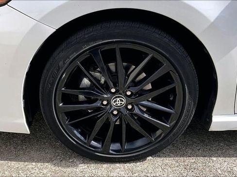 Used 2021 Toyota Camry XSE image 27