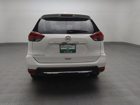 Used 2018 Nissan Rogue S image 6