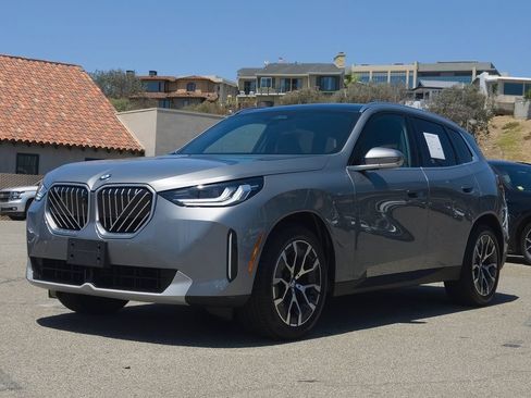 Used 2026 BMW X3 xDrive30i w/ Premium Package AWD/4WD image 3