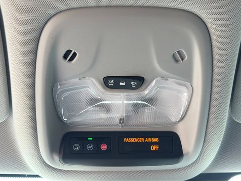 Used 2022 Chevrolet TrailBlazer LT w/ Convenience Package FWD image 30