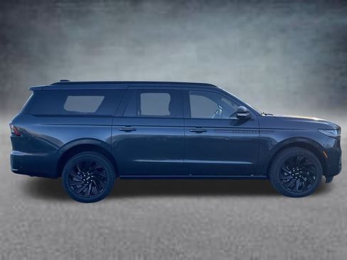 New 2025 Lincoln Navigator L Reserve w/ Jet Appearance Package image 4