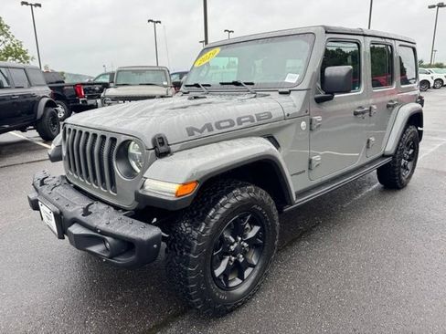 Used 2019 Jeep Wrangler Unlimited Sahara w/ Quick Order Package 24M Moab AWD/4WD image 3