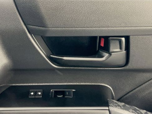 Used 2025 Toyota Tacoma SR5 image 32