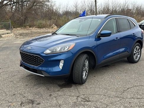 Certified 2022 Ford Escape SEL image 7