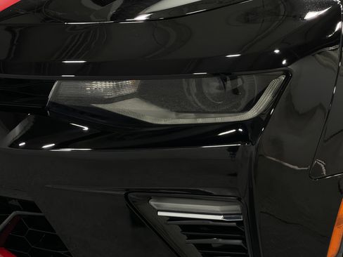 Used 2018 Chevrolet Camaro SS w/ Redline Edition RWD image 31