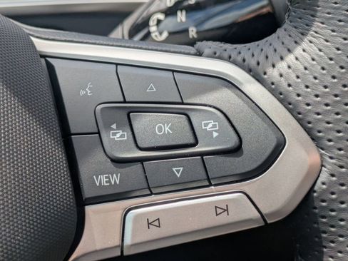 New 2026 Volkswagen Tiguan SE R-Line FWD image 25