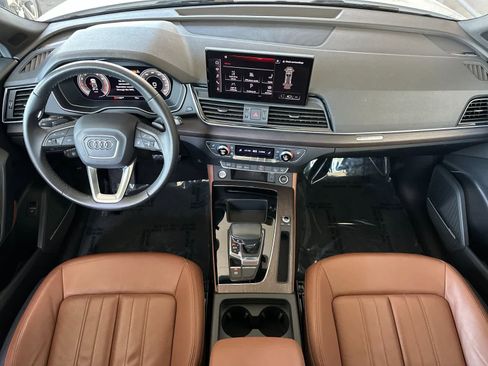 Used 2023 Audi Q5 2.0T Premium Plus w/ Premium Plus Package AWD/4WD image 3