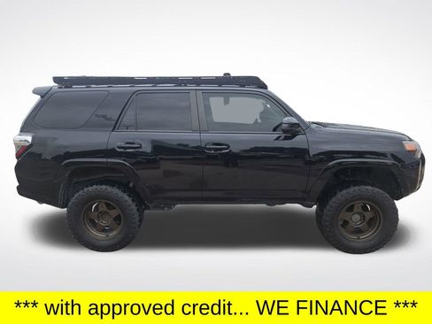 Used 2022 Toyota 4Runner TRD Off-Road AWD/4WD image 7